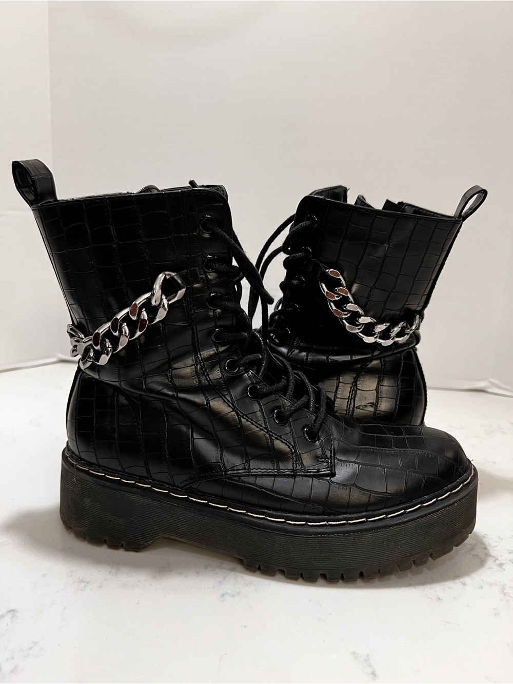 UNIONBAY Karlie Black Croc-Embossed Lace-Up Platform Combat Boots with Chain - Picture 1 of 12